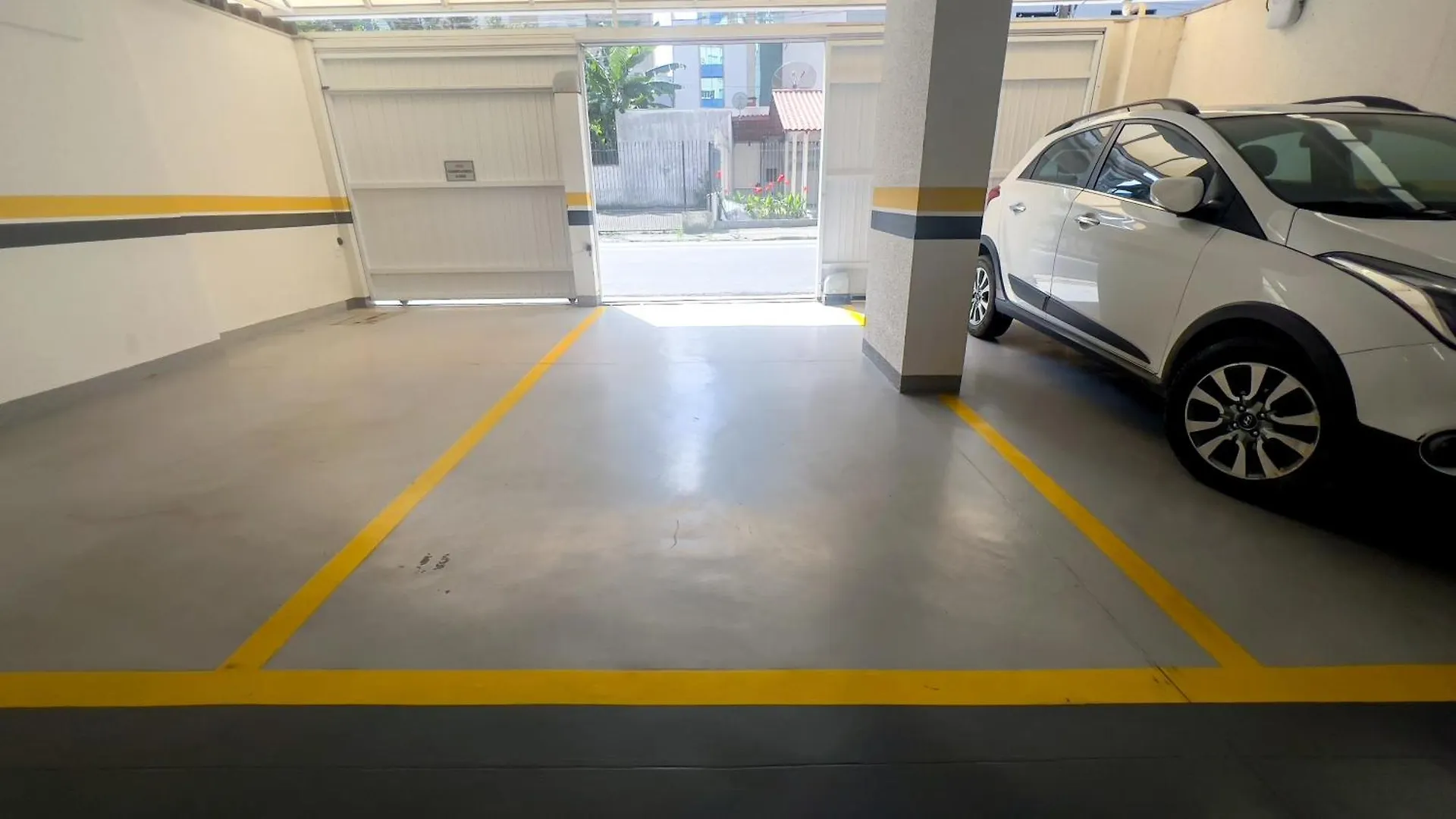 Apartamento 2 Dormitorios A 300 Metros Do Mar Na Meia Praia - Itapema-Sc Бразилия
